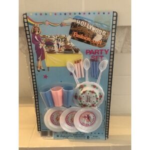 Vintage 1984 Imperial Toy Corporation Hollywood Fashion Girl Party Set Hong Kong